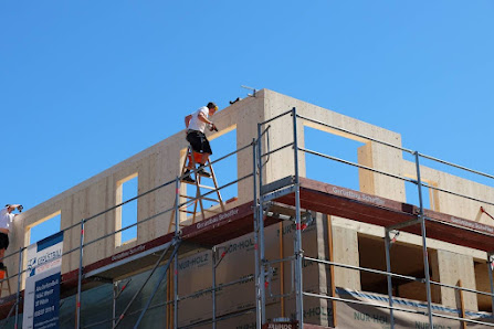 Stadt. Haus. Mensch. – Bild