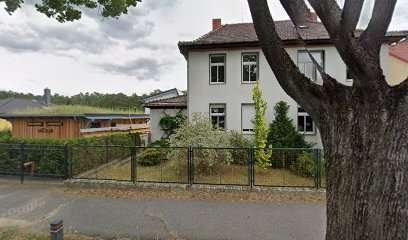 Holz und Schraube