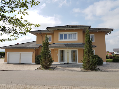 Town und Country Haus - IMMO-Expert GmbH