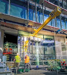 Heavydrive GmbH - Ihr Transport- und Hebespezialist für extreme Verglasungsprojekte im Fassaden- und Glasbau, Metallbau – Bild