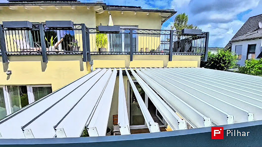 S. Pilhar GmbH & Co. KG | Haustüren, Fenster, Terrassenüberdachungen, Lamellendach – Bild