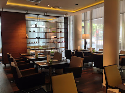 Bauen und Energie, Bauleitung Schlüsselfertiger Hotelbauten; Innenausbau – Bild