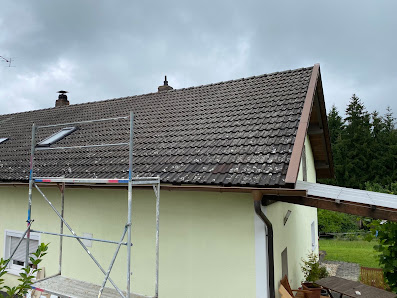 Alhaski GmbH/ Innenausbau, Haustechnik, Photovoltaik, Spezialbau, Abbrucharbeiten . – Bild