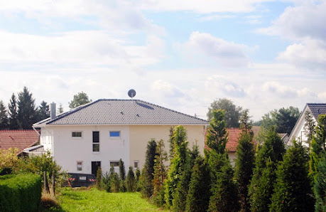 KOMPETENZ FERTIGHAUS - HAUSBAU KOMPLETT AUS EINER HAND – Bild