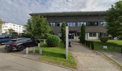 REAL-Massivhaus + Immobilien GmbH, Bau- und Betreuungs-KG