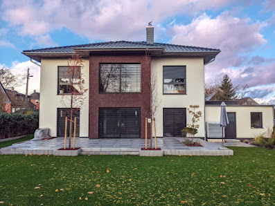 BAU und AUSBAU GmbH – Bild