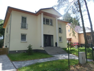 BAU und AUSBAU GmbH – Bild