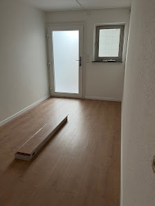 Daenzer Bau GmbH - Raum Boden Tueren – Bild